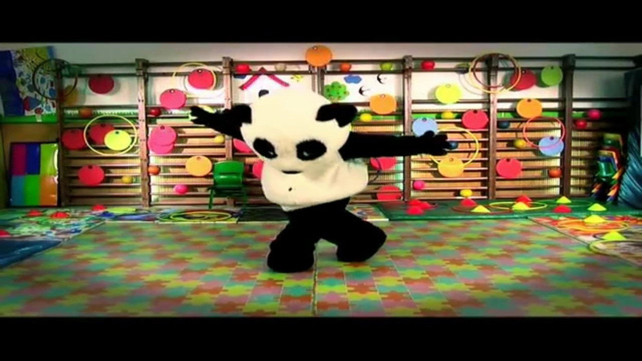 Panda Goes to School