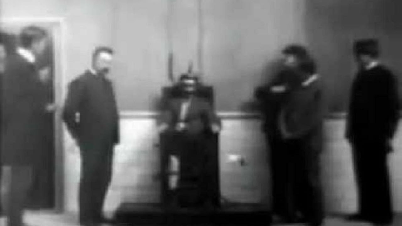 Execution of Czolgosz with Panorama of Auburn Prison