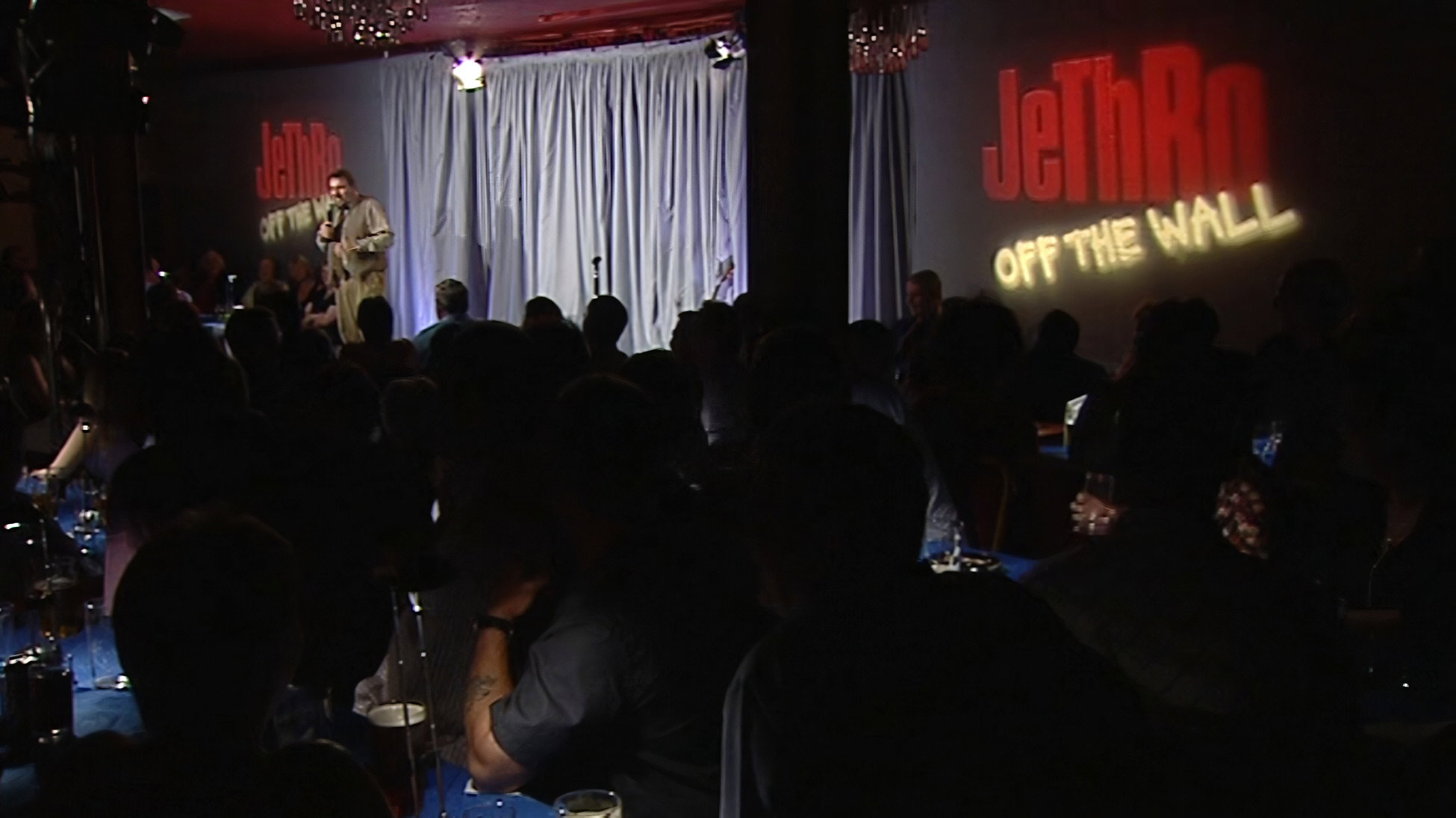 Jethro: Off The Wall - Live